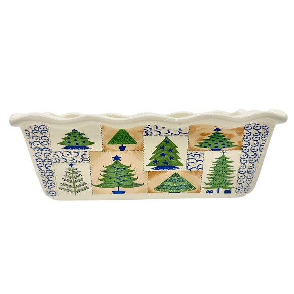 Christmas Tree Ceramic Baking Dish Scalloped Edges Festive Pattern - Picture 1 of 8